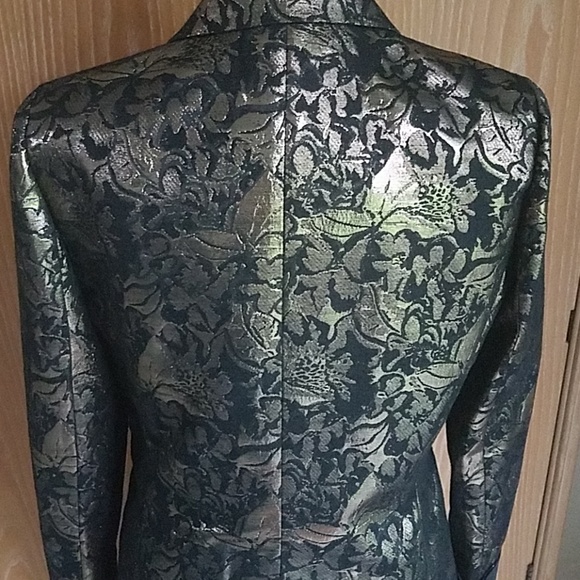 Tahari skirt suit, NWT size 8 - Picture 6 of 8